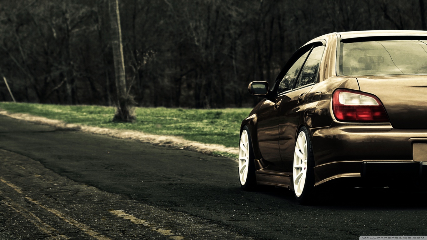 car_on_road-wallpaper-1366x768