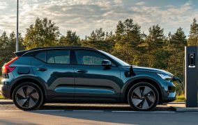 Best Electric Cars to Buy in the UK in 2026: A Practical Buyer’s Guide